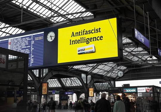Aus «Artificial Intelligence» wird «Antifascist Intelligence»: Hier am Hauptbahnhof Zürich... (Bild: zVg)