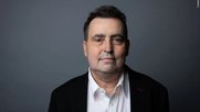 Peter Padrutt ist 1963 in Chur geboren. Über das Theaterspielen und die Welt der Kunst fand er beim «Blick» in die Welt des populären Kultur-Journalismus...          (Bild: Blick)  
