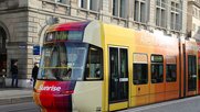 Wegen der Teuerung: Wer einem Gesamtarbeitsvertrag unterstellt ist, kriegt fixe Lohnerhöhung. (Bild Wikipedia)