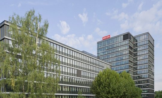 «Die Spitzenlöhne auch bei den Bundesunternehmen orientieren sich immer mehr an einem internationalen Manager-‚Markt‘, einem kleinen Kartell von Begünstigten», kritisiert alt Nationalrätin Susanne Leutenegger Oberholzer...