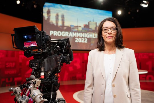 SRF-Direktorin Nathalie Wappler zeigt sich zufrieden mit dem aktuellen Zuspruch des Publikums und kann viel Neues für die kommenden Monate ankündigen...    (Bild: SRF)