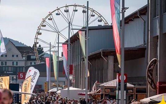 Den Auftakt der Partnerschaft macht das Schlagerfestival, das neues Publikum nach St.Gallen locken soll... (Bild: zVg)
