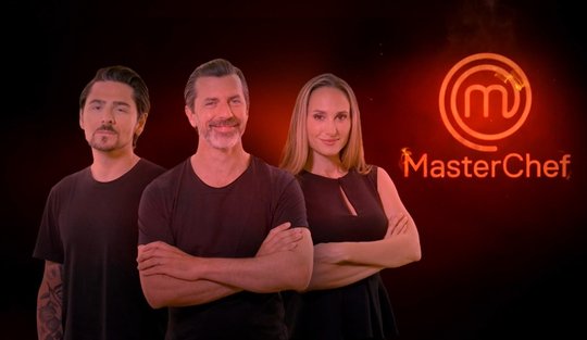 Nenad Mlinarevic (l.), Andreas Caminada und Zoe Torinesi sind in der Jury der neuen Kochshow…       (Screenshot Trailer)