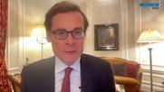 Roger Köppel, dieses Mal «als Journalist», am 1. März 2022 «aus dem Bundeshaus»...    (Bild Screenshot/Weltwoche daily)