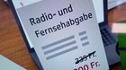Nach ersten Hochrechnungen um die Mittagszeit am Sonntag wird die SRG-Initiative abgelehnt...    (Bild: Klein Report)