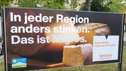 Beide Detailhändler bieten Käse an. Doch wer stinkt am besten?...(Bild: Beni Frenkel)