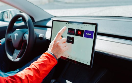 Werbung auf Auto-Displays wird dem Berich Out-of-Home Digital zugerechnet. (Bild © Media Focus)