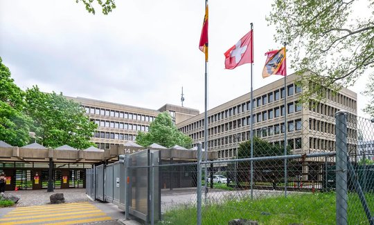 Der Nachrichtendienst des Bundes: Die Streichung des Überwachungsverbot von Medienschaffenden als Drittpersonen sei «völlig unverhältnismässig», kritisieren mehrere Medienorganisationen. (Bild © NDB)