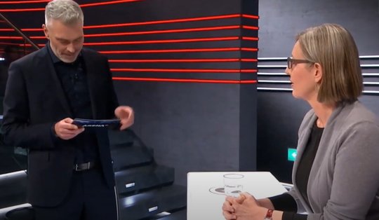Vor rund zwei Jahren begleiteten regelmässig externe Sachkundige die «Arena», um die Richtigkeit von Fakten zu prüfen... (Bild: Screenshot Arena 2019)