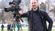 Am Spielfeldrand im Ehrenamt: Roman Loeffel dreht, schneidet und produziert ehrenamtlich für den Challenge-League-Club SC Kriens. (Bild zVg)