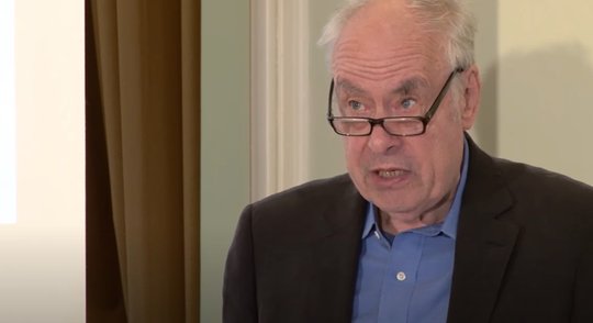 Bohrer leitete ab 1968 das Literaturressort der «Frankfurter Allgemeinen Zeitung»... (© Bild: Youtube)