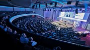 Full House im Berner Kursaal. Als Agentur des Auto Gewerbe Verband Schweiz begleitet Viva die grösste Fachtagung der Schweizer Autobranche seit zehn Jahren...         (Bild: Viva) 