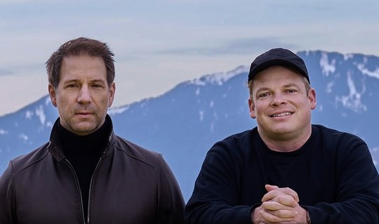 «Stärkere Vernetzung mit den internationalen Standorten von Jung von Matt macht Schweizer Agentur noch wettbewerbsfähiger», sagt Roman Hirsbrunner (l.), mit CCO Christian Kies…    (Bild zVg)