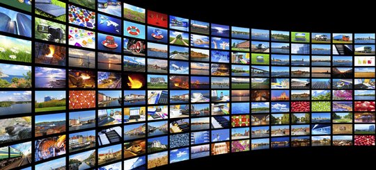 Sehr viele TV- Sender garantieren noch keine Meinungsvielfalt....