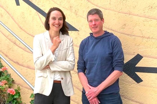Rahel Estermann und der bisherige Geschäftsführer Erik Schönenberger leiten neu die Geschäftsstelle... (Bild: zVg)