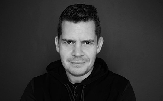 Raphael Brinkert war vor seiner Selbständigkeit 18 Jahre als Partner und Geschäftsführer bei Scholz & Friends und Jung von Matt tätig...