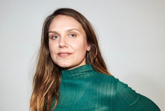 Barbara Loop arbeitet seit 10 Jahren bei der Frauenzeitschrift. Die stellvertretende Chefredaktorin hat den Relaunch der «annabelle» letztes Jahr entscheidend mitgeprägt…