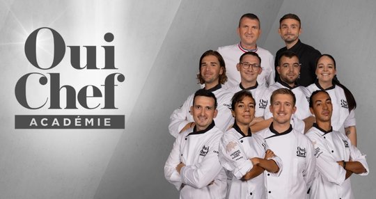 Die beiden Experten Guy Ravet und Christian Segui entscheiden über Sieg und Niederlage bei «Oui Chef! Académie»... (Bild: © https://latele.ch)