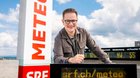 Simon Eschle moderiert seit letztem Januar die Mittagsausgabe…     (Bild: © SRF/Gian Vaitl)