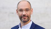 Scherrer bleibt in der Medienbranche (©SRF)