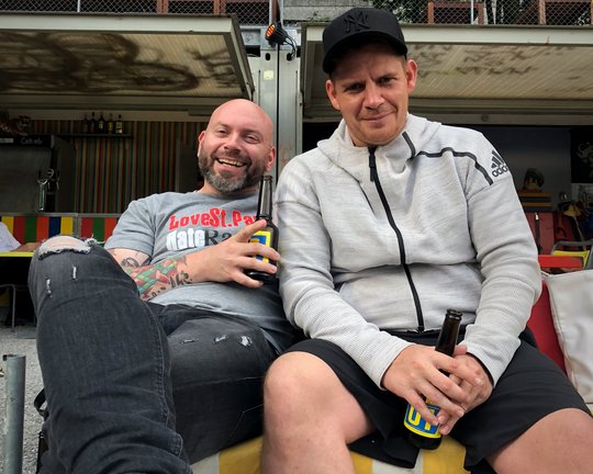 Dennis Lück (l.) und Raphael Brinkert wollen Standorte in Zürich und Hamburg aufbauen. Bereits werden 30 Leute beschäftigt...            (Bild: zVg.)