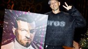Nicht Cervelat, sondern Gesicht des Jahres: Rapper Stress... (Bild: SRF)