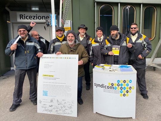 PostAuto-Angestellte in Bellinzona fordern in einem Brief an die Geschäftsleitung mehr Lohn... (Bild: Syndicom, zVg)
