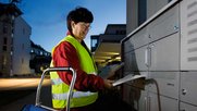 Neu verdienen die Werbeverträger der Post fünf Prozent mehr und damit 18.27 Franken pro Stunde... (Bild: © Post)