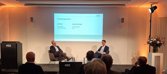Beat Balzli im Gespräch mit Roman Bretschger...     (Bild: Beni Frenkel/Klein Report)