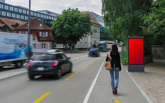 Wenns brennt oder Personen entführt werden, informieren die Stadtbehörden neu via Werbe-Screen... (Bild: zVg)