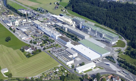 Hauptsitz der CPH Chemie + Papier Holding AG im luzernischen Perlen... (Bild © CPH-Gruppe)