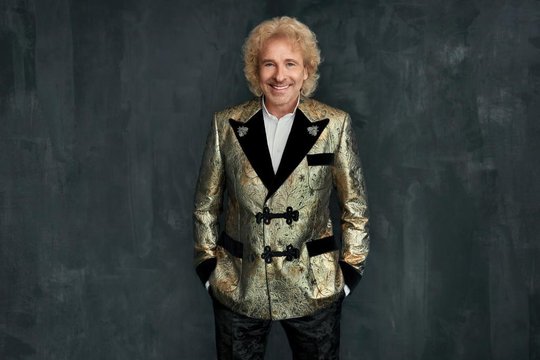 Bei der Medienabteilung von SRF gibt man sich noch nostalgisch. Inzwischen hat Thomas Gottschalk seine Locken abgeschnitten. Oder sind das schon wieder neue?...           (Foto: SRF)