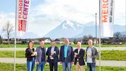 In Thun wurde der Sponsoring-Vertrag soeben unterzeichnet...   (Bild: Migros/zVg)