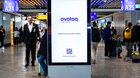 Die Werbespots für den Fintech-Anbieter Avaloq wurden im Departure-Bereich von Finanzmetropolen ausgespielt... (Bild: zVg)