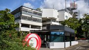 Neben dem Senken der Gebühren um rund 30 Prozent wird dem ORF mit dem neuen Gesetz eine «Transparenzoffensive» verordnet...                (Bild: Vienna.at)   