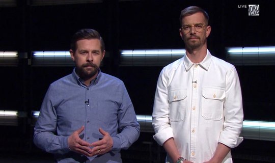 Auf die Aktion von den Moderatoren Klaas Heufer-Umlauf (l.) und Joko Winterscheidt folgte ein grosses Echo auf Social Media...  (Bild © Prosieben)