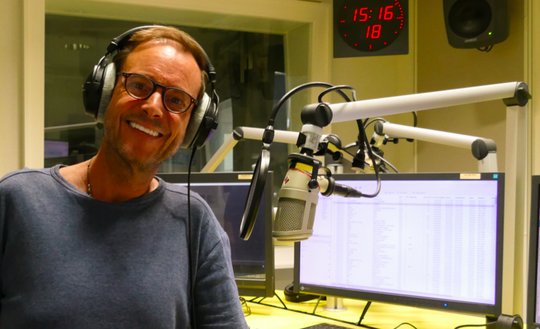 Nach einem schweren Unfall war ihm Radiomachen während Jahren nicht mehr möglich: Christian Handelsman. (Bild © TOP Medien)
