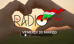 Radios spielen zeitgleich die Nationalhymne
