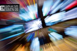 «Medien für alle» vs. No-Billag-Initiative.