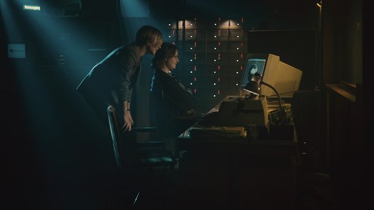 Auch Streaming-Dienste träumen von der Grossleinwand: ZFF hofiert die Netflix-Serie «The Billion Dollar Code» (Bild zVg)