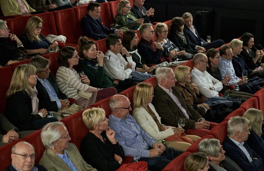 Auch dieses Jahr wird beim «Genuss Film Festival» der Kinosaal betreten werden, jedoch nur mit Sicherheitsabstand oder Schutzmaske...