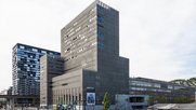 Hier ist alles XXL: Der Millionenbau auf dem Zürcher «Toni-Areal» ist seit 2014 der Campus der Zürcher Hochschule der Künste...   (Bild ZHdK)