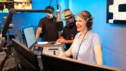Die SRF-Radios verlieren fast jeden fünften Hörer: Studio in der 2022 in Betrieb genommenen «Radio Hall» in Leutschenbach... (Bild: © SRF/Oscar Alessio)