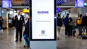 Die Werbespots für den Fintech-Anbieter Avaloq wurden im Departure-Bereich von Finanzmetropolen ausgespielt... (Bild: zVg)