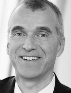 Steinbeck-Emanuel-PR-Leiter-AMAGGroupCommunication-Corporate-ResponsibilityCSR-Klein-Report