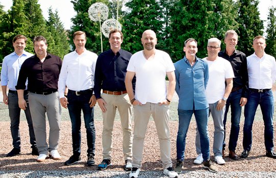 Goldbach-Geschäftsleitung mit neun Männern...