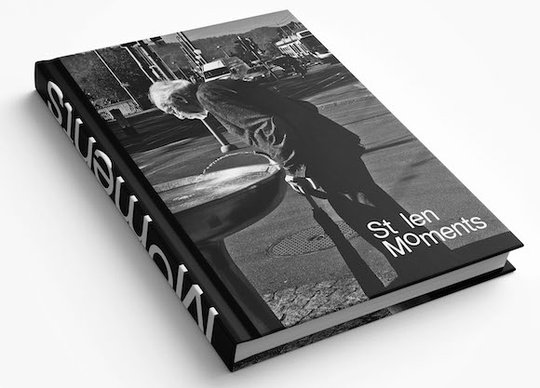 Der Street Photographer Daniel Comte bekommt von seinem Sohn ein Buch geschenkt...