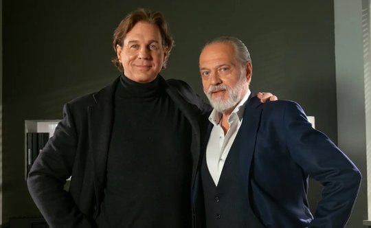 Thomas Heinze (l.) folgt auf Jan-Gregor Kremp, der die Serie nach zehn Jahren verlässt…     (Bild: ZDF)