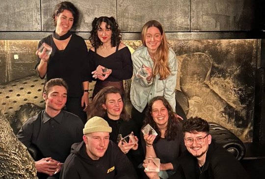 Die Preisgekrönten: Vorne, von links: Terence Fuchs, und Cedric Fuchs. Mitte: Nathan Bastino, Selina Engeli und Natalie Friedrich. Hinten: Julia Fuchs, Naomi Gulla und Josephine Ducret…           (Bild: zVg)