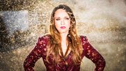 Carolin Kebekus ist Deutschlands beliebteste Komikerin, eine der wenigen Frauen, die sich in der von Männern dominierten Comedy-Szene durchgesetzt hat…    (Bild: ARD)